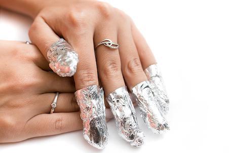 gel nails wrapped in foil for removal