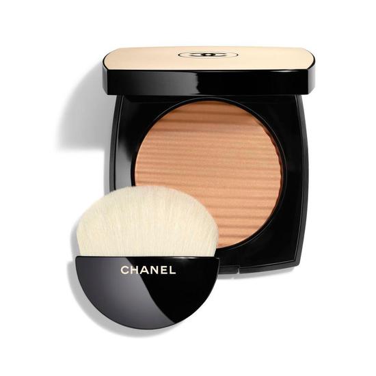 CHANEL Les Beiges Healthy Glow Luminous Colour Medium