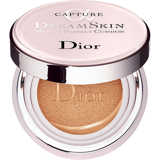 DIOR Capture Dreamskin Moist & Perfect Cushion SPF50 020-Light Beige