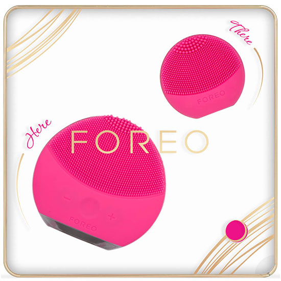 FOREO Here and There Gift Set