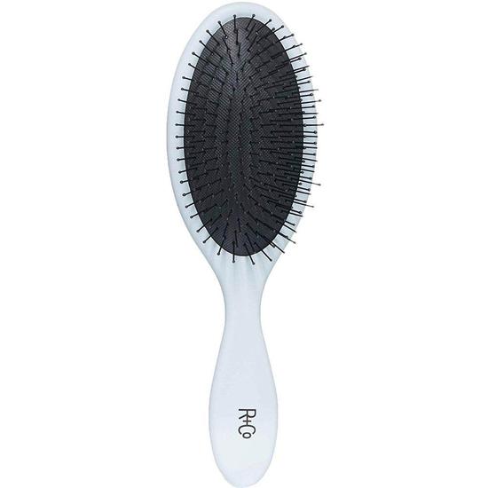 R+Co Detangling Brush