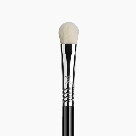 Sigma Beauty E28 Detail Buffer Brush