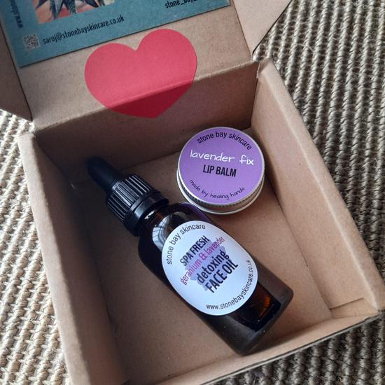 Stone Bay Skincare Spa Fresh Face Oil & Lavender Fix Lip Balm Gift Box