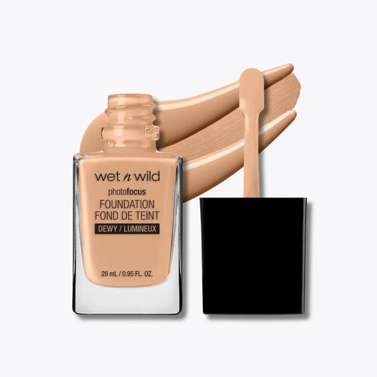 Wet N Wild Photo Focus Foundation Dewy Classic Beige
