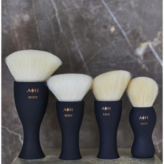 Amanda Harrington The Big Body Brush Brush & Buff