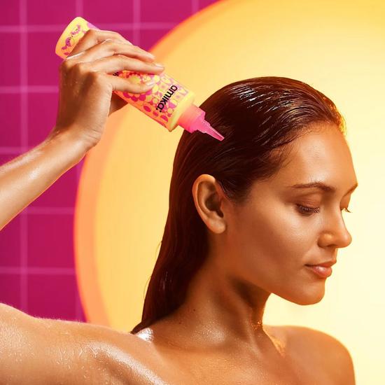 Amika Smooth Over Frizz-Fighting Treatment 200ml