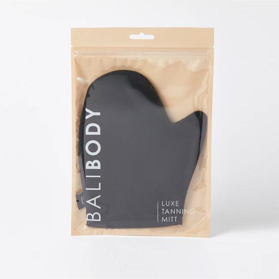 Bali Body Luxe Tanning Mitt Ensures Streak Free Smooth Application