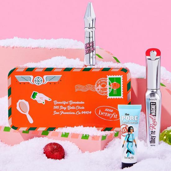 Benefit Stamp Of Beauty Gift Set Full-size mascara + volumizing brow gel + mini pore primer