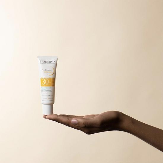 Bioderma Photoderm High Protection AKN Mat Correcting & Mattifying Fluid SPF 30 40ml