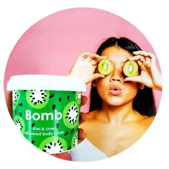 Bomb Cosmetics Kiwi & Lime Oil Body Scrub 365ml