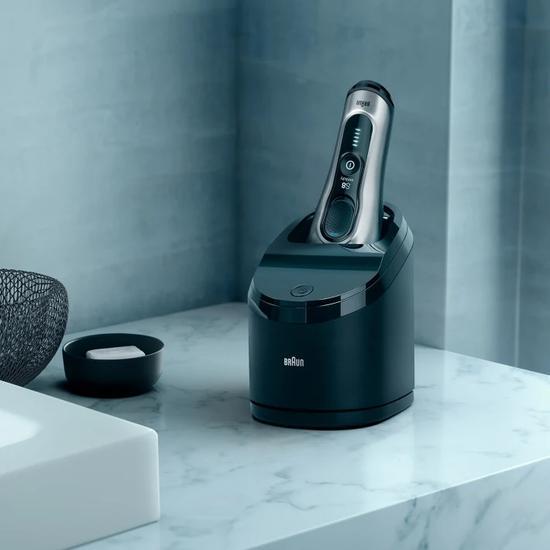 Braun Series 8 8390cc Wet & Dry Electric Shaver Silver