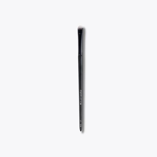 Brushworks No. 17 Carving Brush