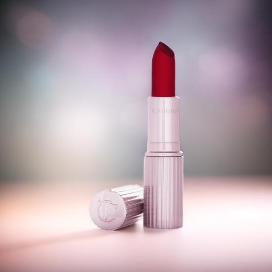 Charlotte Tilbury Glowgasm Lips Glittergasm