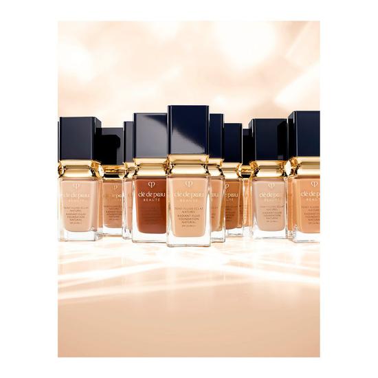 Clé de Peau Beauté Radiant Fluid Foundation Natural B00