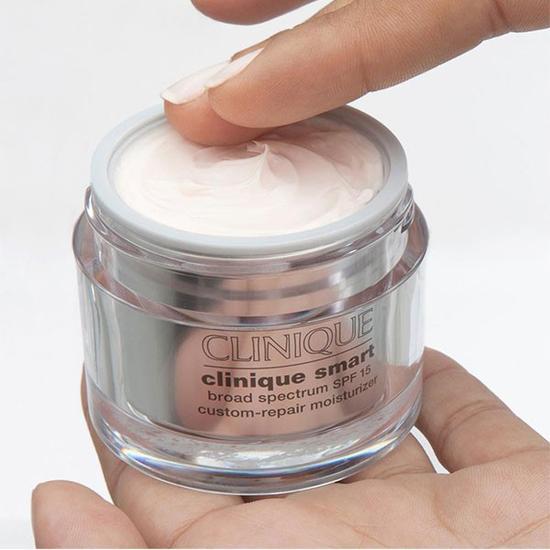 Clinique Smart SPF 15 Custom Moisturiser 30ml - Dry / Combination Skin