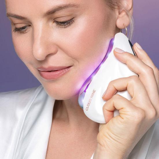 Cloud Nine Redefine Beauty Device