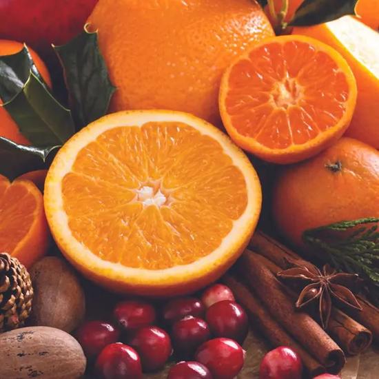 Cuccio Citrus & Wild Berry Butter Blend Tube 113g