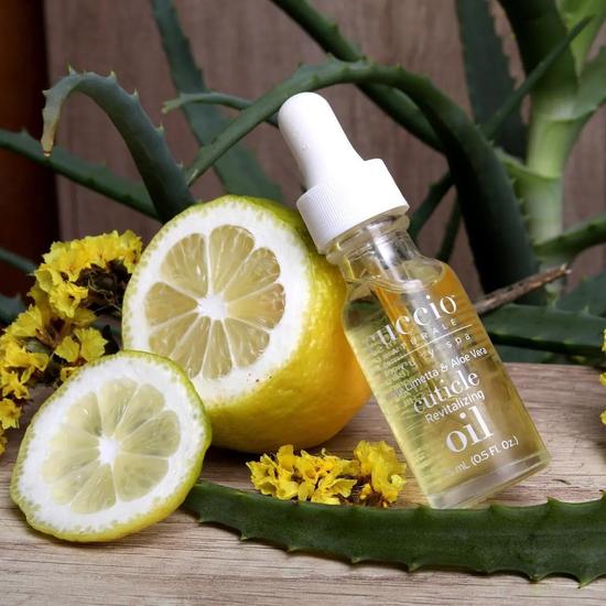 Cuccio Revitalising Nail & Cuticle Oil Complex 15ml White Limetta & Aloe Vera