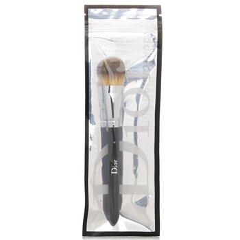 Dior Backstage Light Coverage Fluid Foundation Brush 11 -
