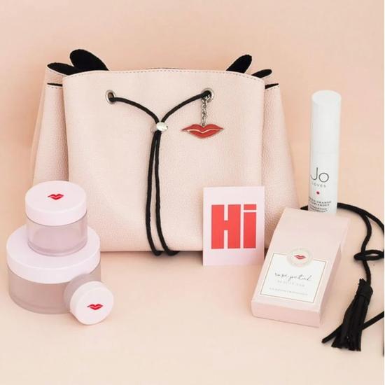 Donna May London Lay Flat Makeup Bag In Blush Pink