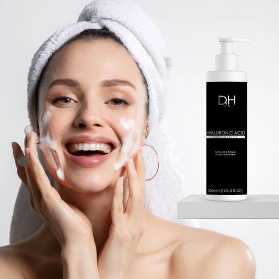 Dr H Hyaluronic Acid Cleanser 200ml
