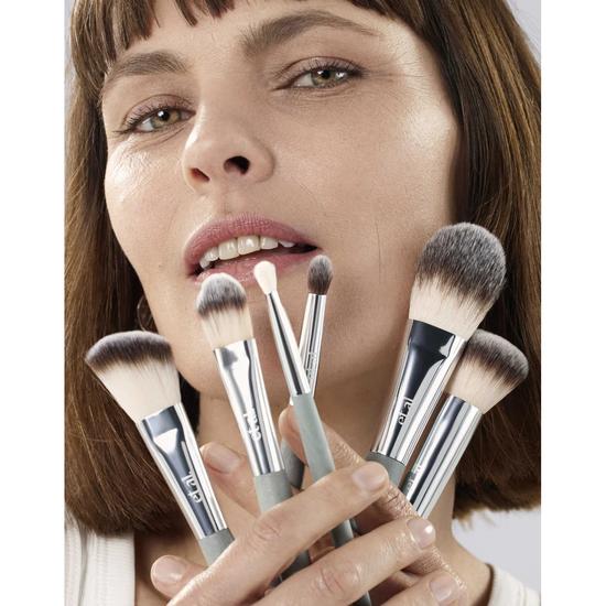 et al. Powder Brush