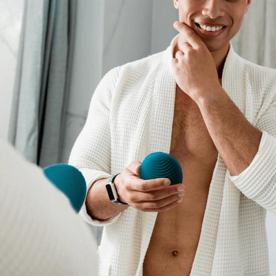 FOREO LUNA 4 Men Smart Facial Cleansing & Firming Device 2-in-1 face & beard cleanse with firming massage