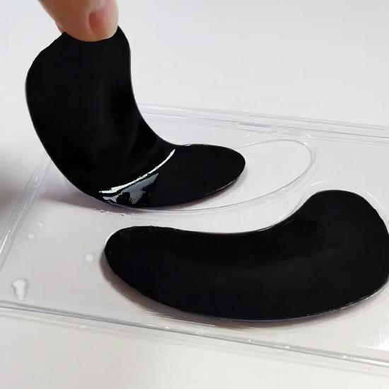 helloSKIN Black Pearl Charcoal Infused Eye Masks