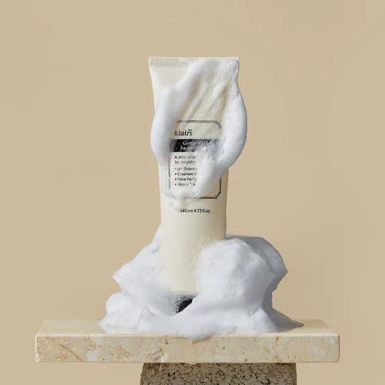 Klairs Gentle Black Facial Cleanser 140ml
