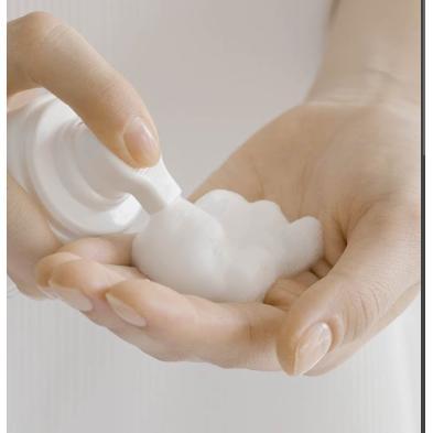 Klairs Rich Moist Foaming Cleanser 100ml