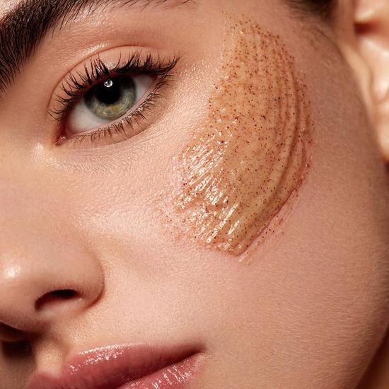 Kylie Skin Walnut Face Scrub 85g
