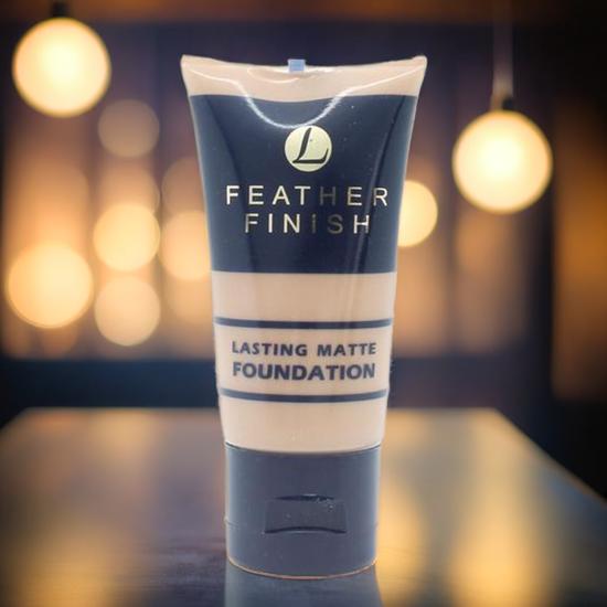 Lentheric Feather Finish Lasting Matte Foundation Soft Beige 02