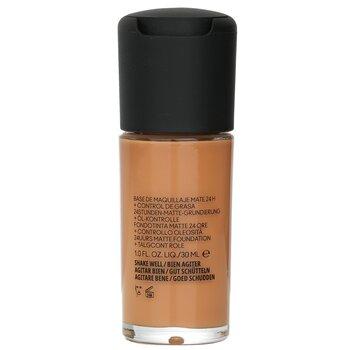 MAC Studio Fix Fluid Foundation SPF 15 NC16