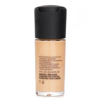 MAC Studio Fix Fluid Foundation SPF 15 NC16