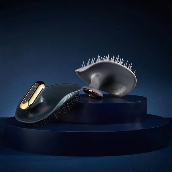Manta Pulse Healthy Hair & Scalp Brush Deep Ocean Blue