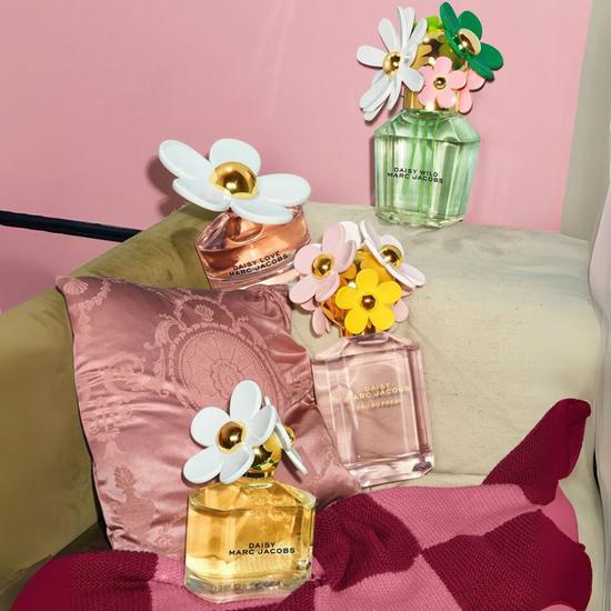 Marc Jacobs Daisy Women's Miniature Perfume Gift Set 4x4ml