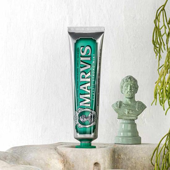 Marvis Classic Strong Mint Toothpaste
