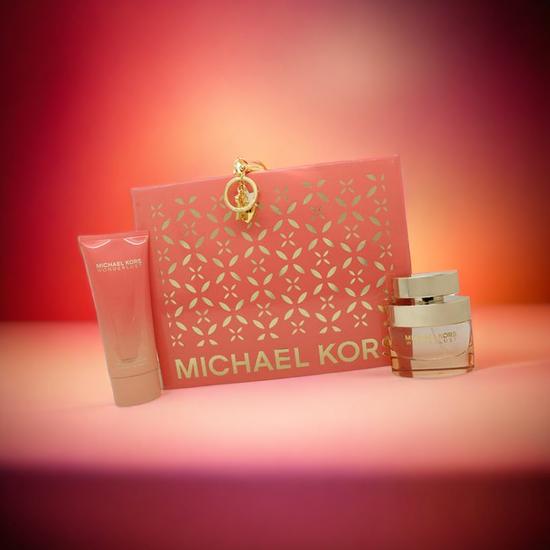 Michael Kors Wonderlust Gift Set 100ml Eau De Parfum + 100ml Body Lotion + 100ml Shower Gel + 4ml Eau De Parfum