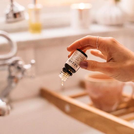 Neom Organics Moment Of Calm Essential Oil Blend 10ml