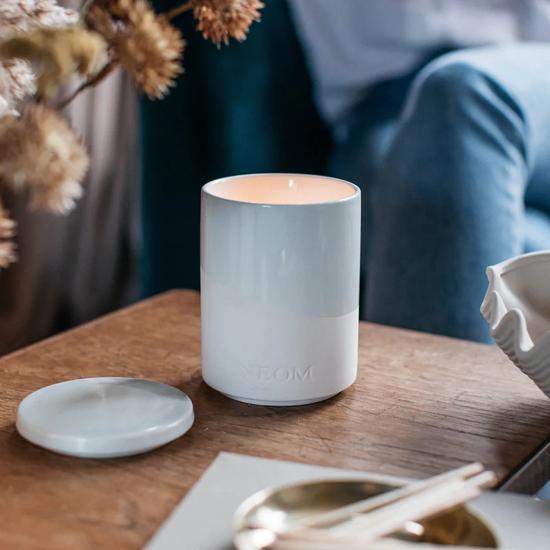 Neom Organics Ylang Ylang, Vetivert & Tonka Bean Scented Candle