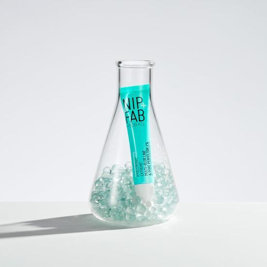 NIP+FAB Hyaluronic Fix Extreme 4 Multi-Blur Line & Pore Perfector 2% 15ml