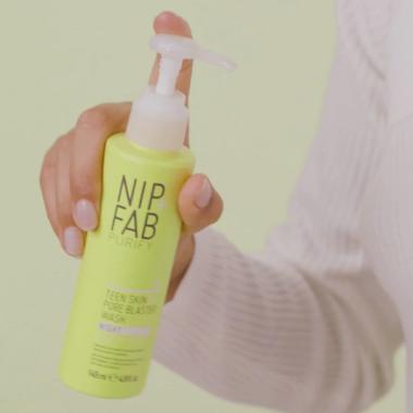NIP+FAB Teen Skin Fix Pore Blaster Night Wash