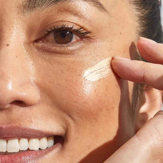 Pai The Impossible Glow Hyaluronic Acid & Sea Kelp Champagne