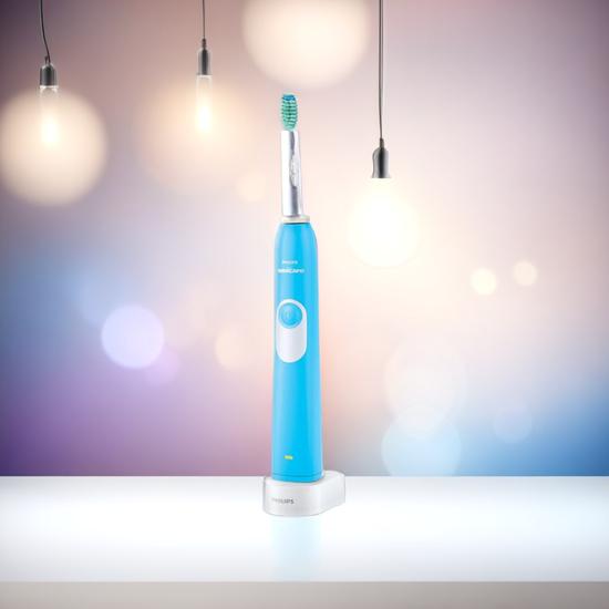 Philips DailyClean 3100 Electric Toothbrush Light Blue (HX6221/66)