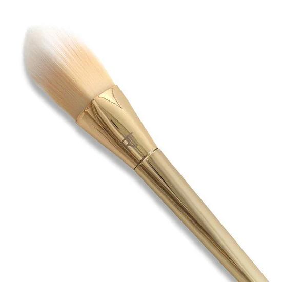 Real Techniques Bold Metals Collection 101 Triangle Foundation Brush White