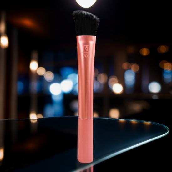 Real Techniques Foundation Brush Angled