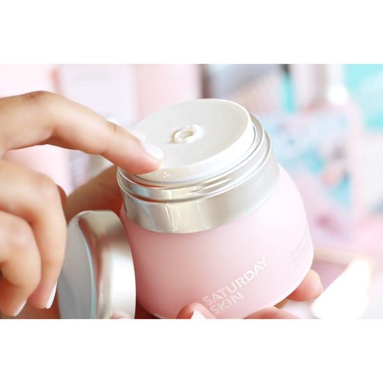 Saturday Skin Featherweight Daily Moisturising Cream