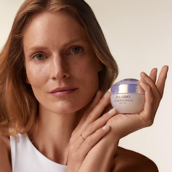 Shiseido Future Solution LX Day Total Protective Cream SPF 20 50ml