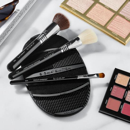 Sigma Beauty E54 MEDIUM SWEEPER BRUSH