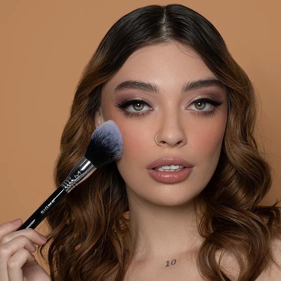 Sigma Beauty F24 All-Over Powder Brush
